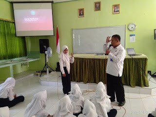 gencarkan Sosialisasi P4GN, BNN Kabupaten Kediri bentengi pelajar SMPN 2 Kandat dari Bahaya Penyalahgunaan Narkoba