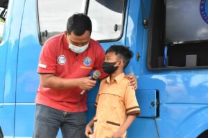 Kampanye War On Drugs dan Nyanyikan Mars BNN bersama SDN Kampung Baru 3 Kec. Kepung